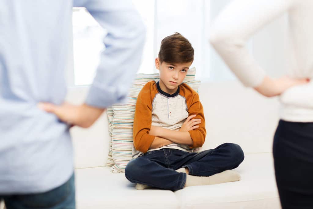 pakmag-parents-and-kids-magazine-what-to-do-when-your-child-acts-out
