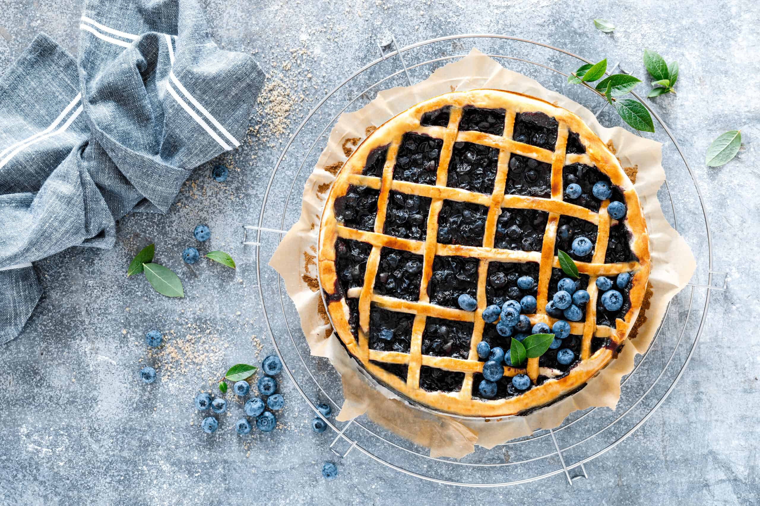 PakMag-winter-warmer-recipes-blueberry-pie-2